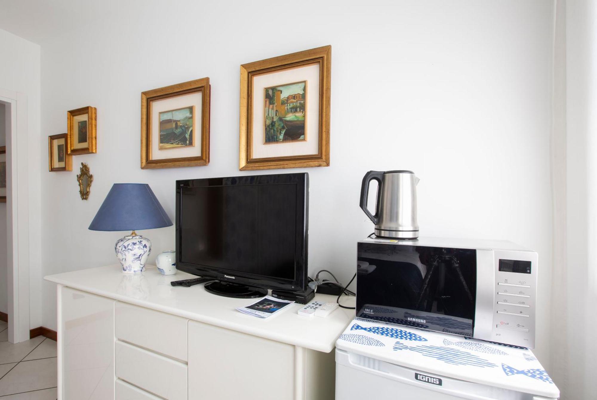 Tosca House 2 Bed & Breakfast Varenna Exterior photo
